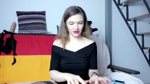 Snapshot of katherinemidnight chatting on 01-16-25, 06:37 Katherine online show from 01-16-25, 06:37