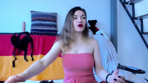 Snapshot of katherinemidnight chatting on 01-25-25, 07:49 Katherine online show from 01-25-25, 07:49