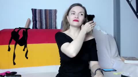 Snapshot of katherinemidnight chatting on 02-20-25, 03:41 Katherine online show from 02-20-25, 03:41