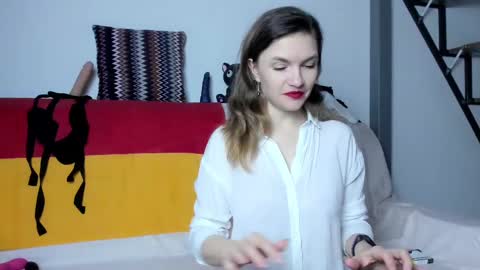 Snapshot of katherinemidnight chatting on 02-21-25, 04:05 Katherine online show from 02-21-25, 04:05