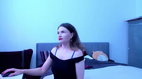 Snapshot of katherinemidnight chatting on 10-12-25, 07:29 Katherine online show from 10-12-25, 07:29