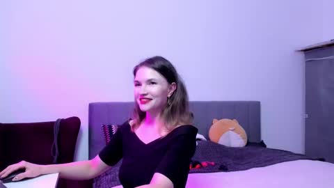 Snapshot of katherinemidnight chatting on 10-16-25, 03:46 Katherine online show from 10-16-25, 03:46