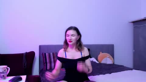 Snapshot of katherinemidnight chatting on 11-09-25, 07:28 Katherine online show from 11-09-25, 07:28