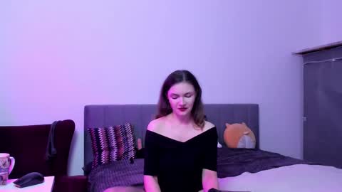 Snapshot of katherinemidnight chatting on 11-13-25, 03:55 Katherine online show from 11-13-25, 03:55