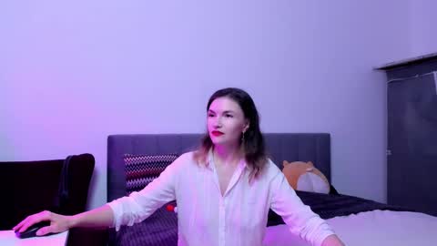 Snapshot of katherinemidnight chatting on 11-14-25, 03:55 Katherine online show from 11-14-25, 03:55