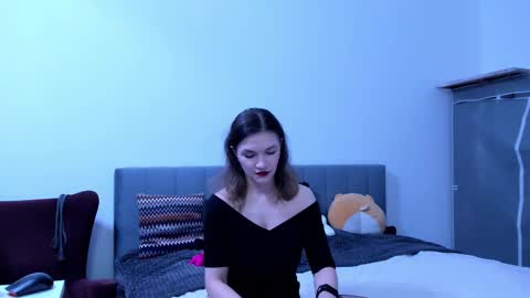 Snapshot of katherinemidnight chatting on 11-20-25, 03:45 Katherine online show from 11-20-25, 03:45