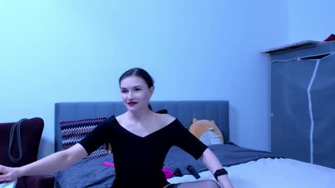 Snapshot of katherinemidnight chatting on 12-04-25, 04:16 Katherine online show from 12-04-25, 04:16