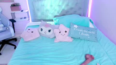 Kathia  online show from 12-19-24, 03:52