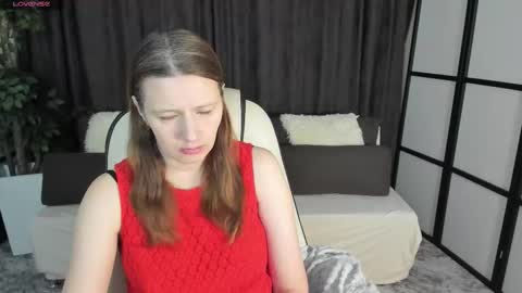 Snapshot of kathrinemeyer chatting on 12-21-25, 02:19 Kathrine online show from 12-21-25, 02:19