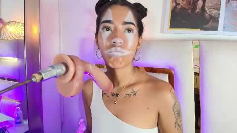 Snapshot of kathy_naughty1 chatting on 12-17-25, 03:40 Khaty online show from 12-17-25, 03:40