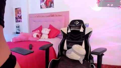 valentina  online show from 11-14-25, 11:24