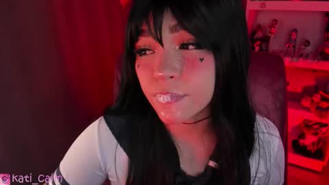 Snapshot of kati_01 chatting on 10-31-25, 07:20 online show from 10-31-25, 07:20