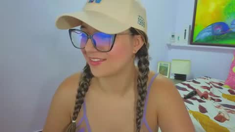 Snapshot of katia_foxx chatting on 06-16-26, 12:19 Khaterine online show from 06-16-26, 12:19