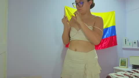 Snapshot of katia_foxx chatting on 06-27-26, 12:22 Khaterine online show from 06-27-26, 12:22
