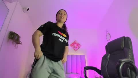 Katia  online show from 10-30-25, 11:22