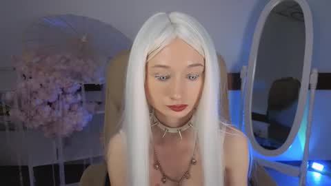 Katia  online show from 11-05-25, 06:24