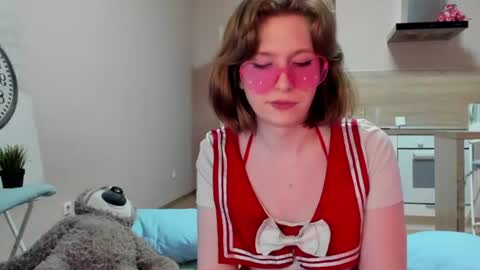 KatieNPZD online show from 06-19-26, 11:19