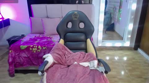 Snapshot of katia_pretty_ chatting on 02-14-26, 04:04 katia_pretty_ online show from 02-14-26, 04:04