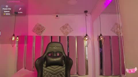 KATIA  online show from 10-23-25, 12:04