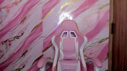 Katie online show from 12-14-25, 07:07