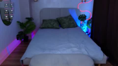 Snapshot of katie_dierse chatting on 09-27-25, 02:22 Katie online show from 09-27-25, 02:22