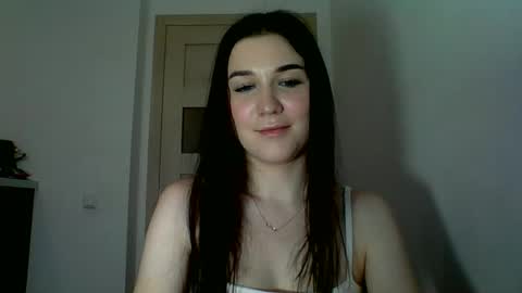 Snapshot of katie_foxi chatting on 05-20-26, 04:02 katie_foxi online show from 05-20-26, 04:02