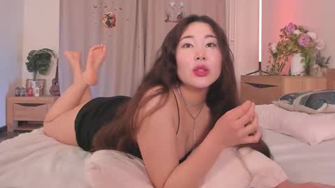 Kate online show from 11-30-25, 03:16