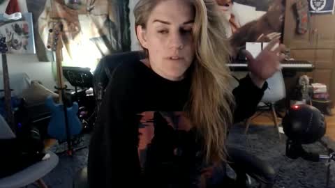 Katie online show from 04-11-26, 07:45