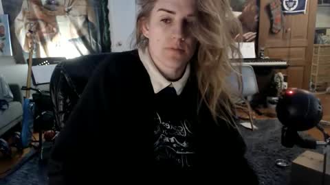 Katie online show from 04-18-26, 06:06