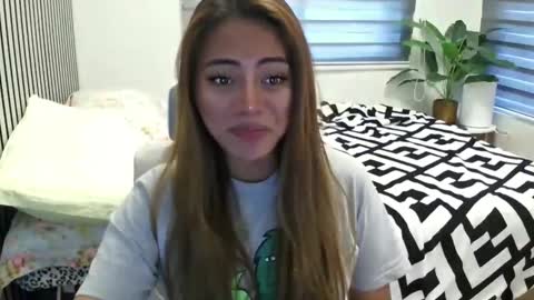 katiefrox  online show from 03-03-25, 07:54