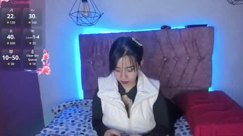 Snapshot of katiie_m chatting on 02-14-26, 10:34 Katie online show from 02-14-26, 10:34