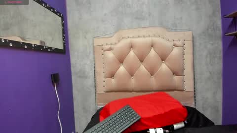 Snapshot of katiie_m chatting on 05-23-26, 09:52 Katie online show from 05-23-26, 09:52