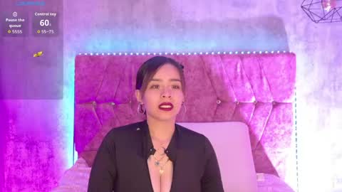 Snapshot of katiie_m chatting on 06-05-26, 07:58 Katie online show from 06-05-26, 07:58