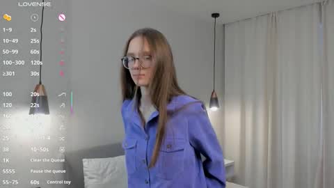 Scarlett online show from 11-13-25, 08:35