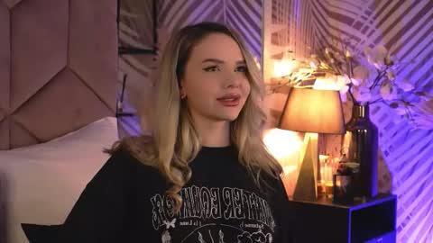 Snapshot of katjolie chatting on 02-11-26, 08:36 KatJolie online show from 02-11-26, 08:36