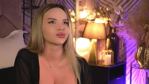 Snapshot of katjolie chatting on 02-16-26, 09:11 KatJolie online show from 02-16-26, 09:11