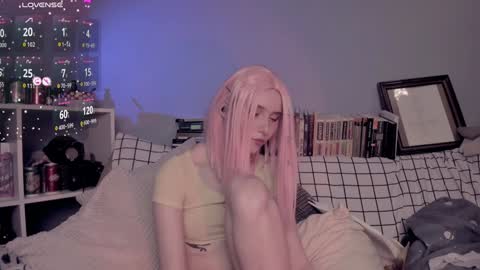 Snapshot of katkittykate chatting on 12-04-25, 03:54 katkittykate online show from 12-04-25, 03:54