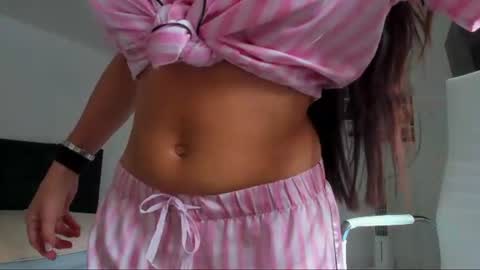 Snapshot of katrin_fit chatting on 06-23-26, 06:00 Katrin online show from 06-23-26, 06:00