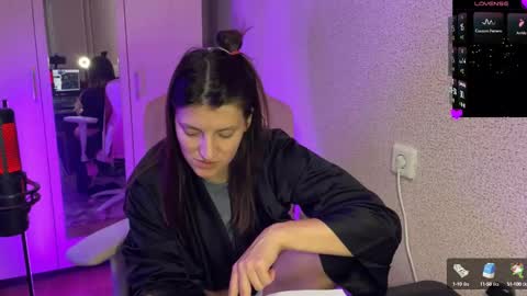   naked in pvt show 100 tk online show from 02-17-25, 06:26