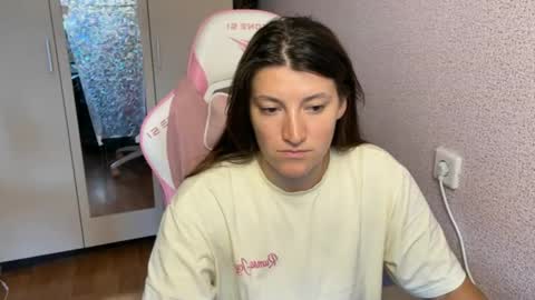 Snapshot of katrin_kristal chatting on 05-13-26, 12:13 naked in pvt show 100 tk online show from 05-13-26, 12:13