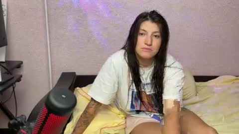 Snapshot of katrin_kristal chatting on 06-07-26, 09:07 naked in pvt show 100 tk online show from 06-07-26, 09:07