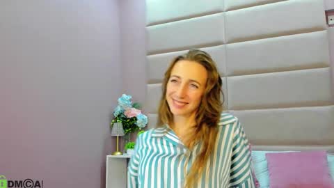 Snapshot of katrina_foks chatting on 11-28-25, 08:50 katrina_foks online show from 11-28-25, 08:50