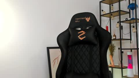 Katrin online show from 12-26-24, 11:46