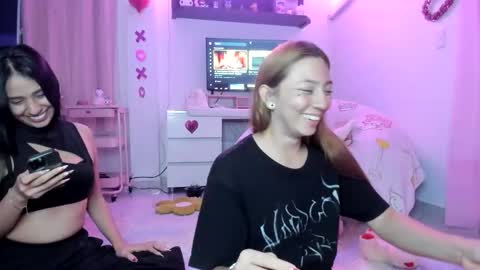 Snapshot of katrinrosex chatting on 02-26-26, 02:32 Katrin online show from 02-26-26, 02:32