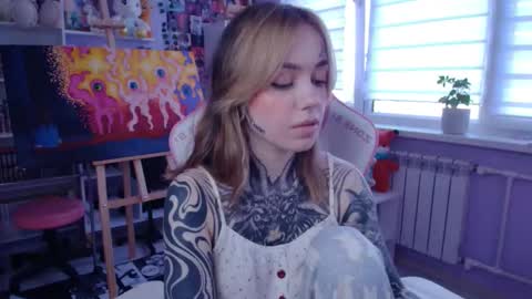 Katrin online show from 09-12-25, 02:17