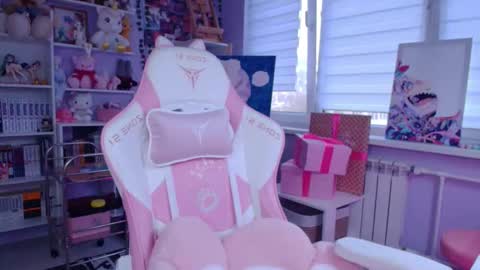 Katrin online show from 10-10-25, 02:27