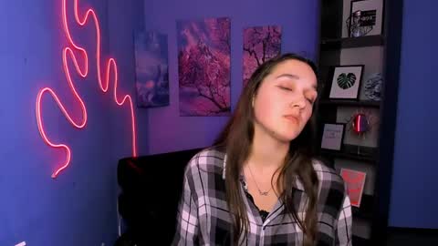 Snapshot of katrinxxxx chatting on 05-26-26, 01:18 Katrin online show from 05-26-26, 01:18