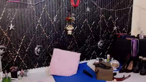 Snapshot of katt_bdsm chatting on 12-04-25, 07:33 Katt online show from 12-04-25, 07:33