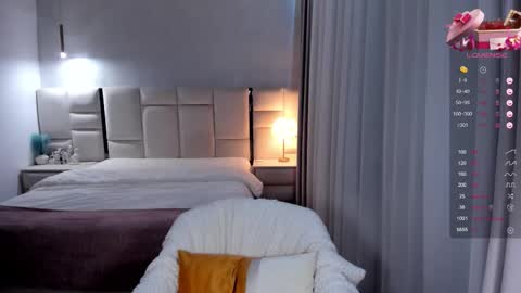 Snapshot of kattelovelyy chatting on 10-15-25, 08:14 GoddessKateline online show from 10-15-25, 08:14