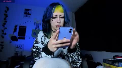 kattx   independent model online show from 01-16-26, 01:53